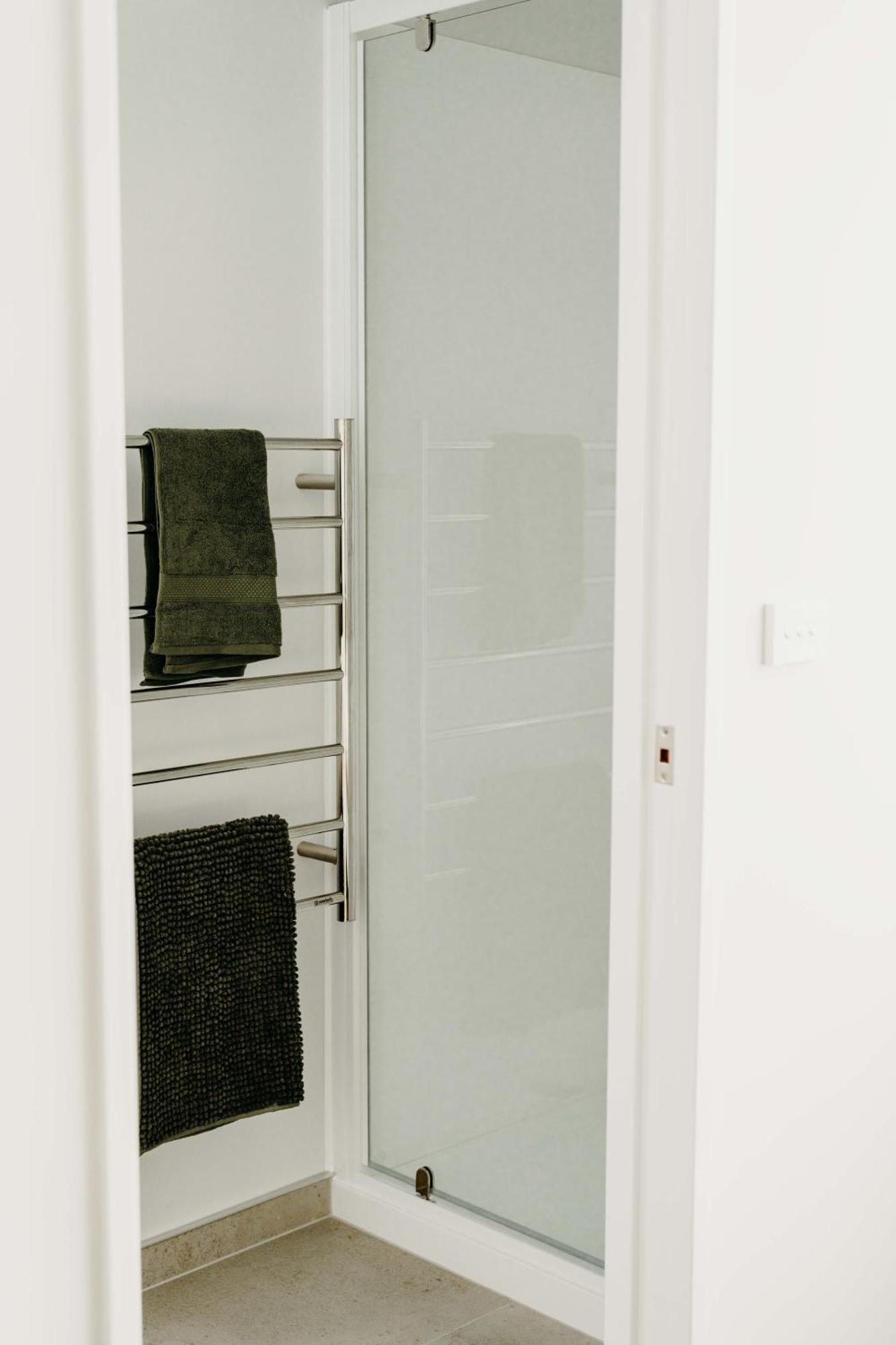 New Townhouse, Heart Of City Centre, 2 Bed 2 Bath, Car Park Christchurch Luaran gambar